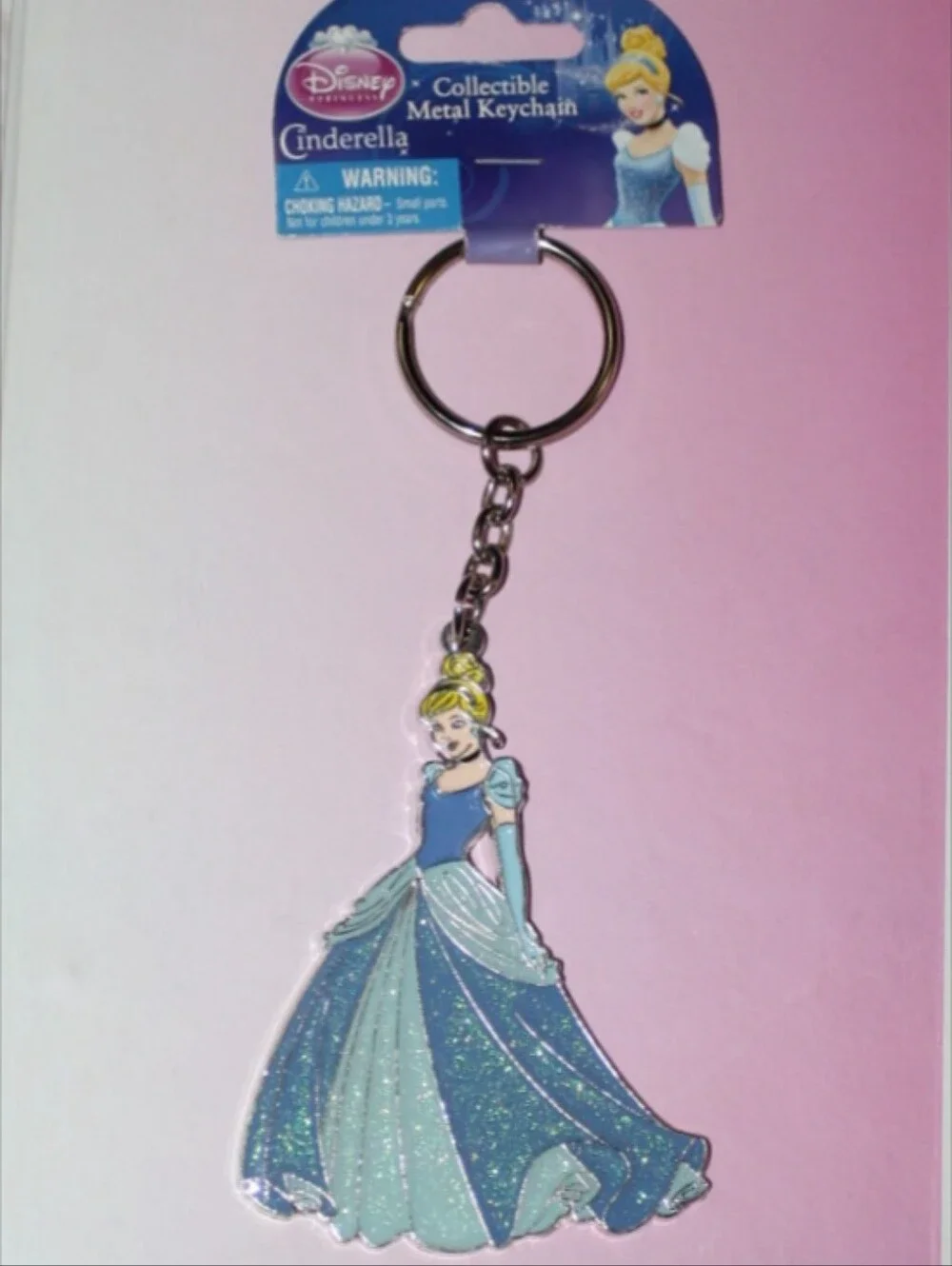 NWT Disney Collectable Metal Keychain - Cinderella